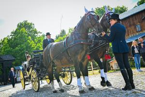 Noc Muzeów w Grotach i Skansenie